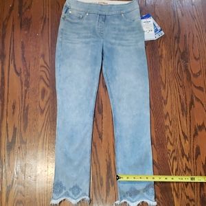 Nygard NWT SZ S (6-8).Shaper high waisted jeans